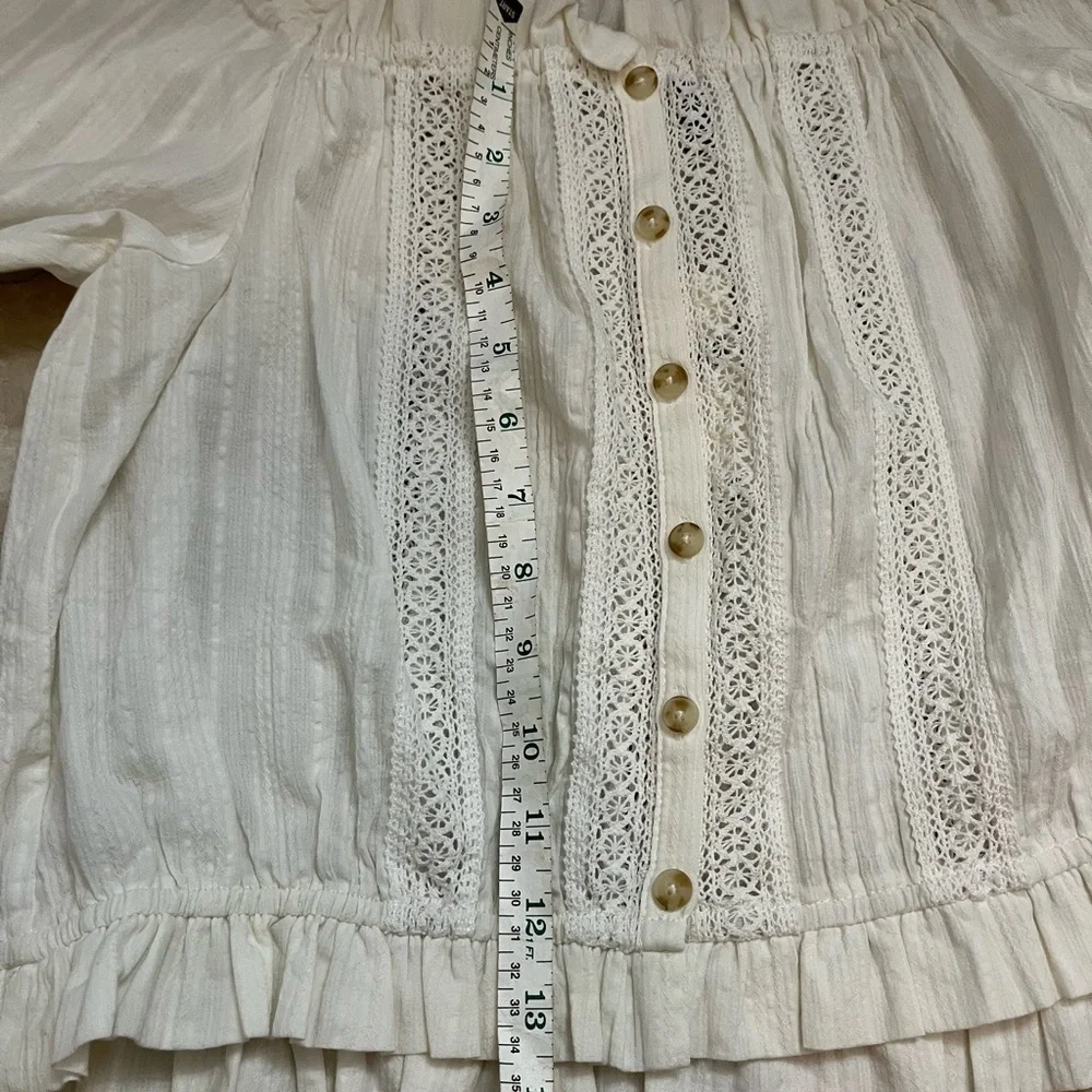 Anthropologie Cream Cropped Peasant Blouse